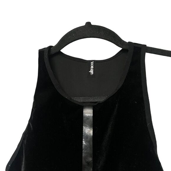 Ultracor Black Striped Velour Sports Bra - Picture 5 of 7